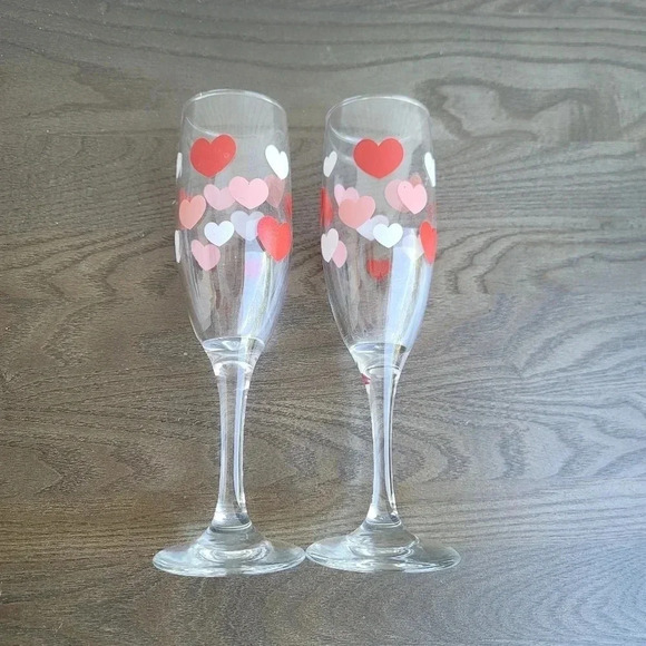 Set of 2, Valentine's Heart Champagne Glasses 8" Tall Red Pink White - Picture 7 of 8